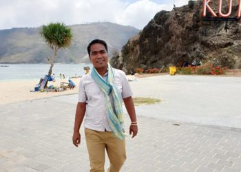 Berbeda Sifat Alamiah