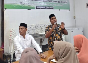 Dekan FTIK IAIN LangsaTausiyah Akademis Bukber KAHMI
