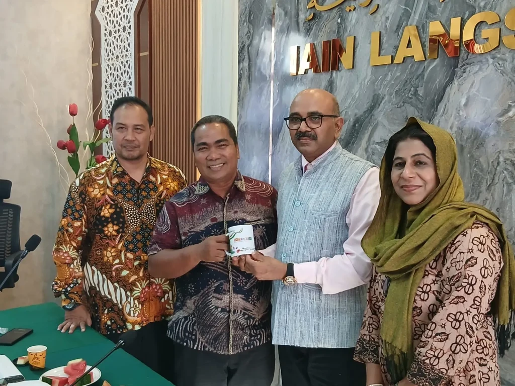 Bersama konjen india