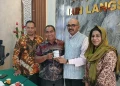 Bersama konjen india